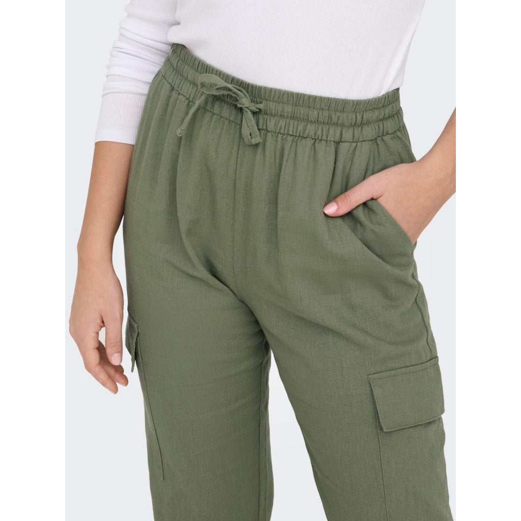 CARO CARGO FIT MID WAIST FITTED HEMS TROUSERS