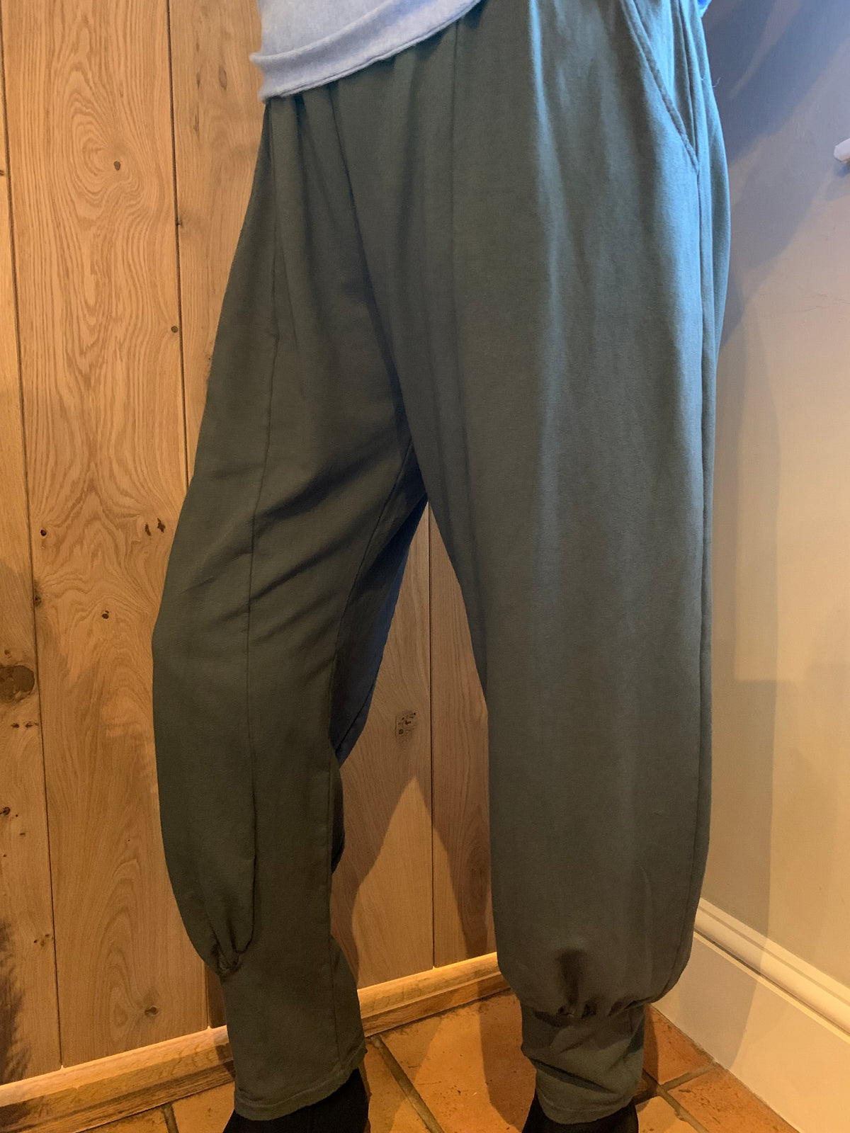 DARK GREY BAGGY JOGGERS