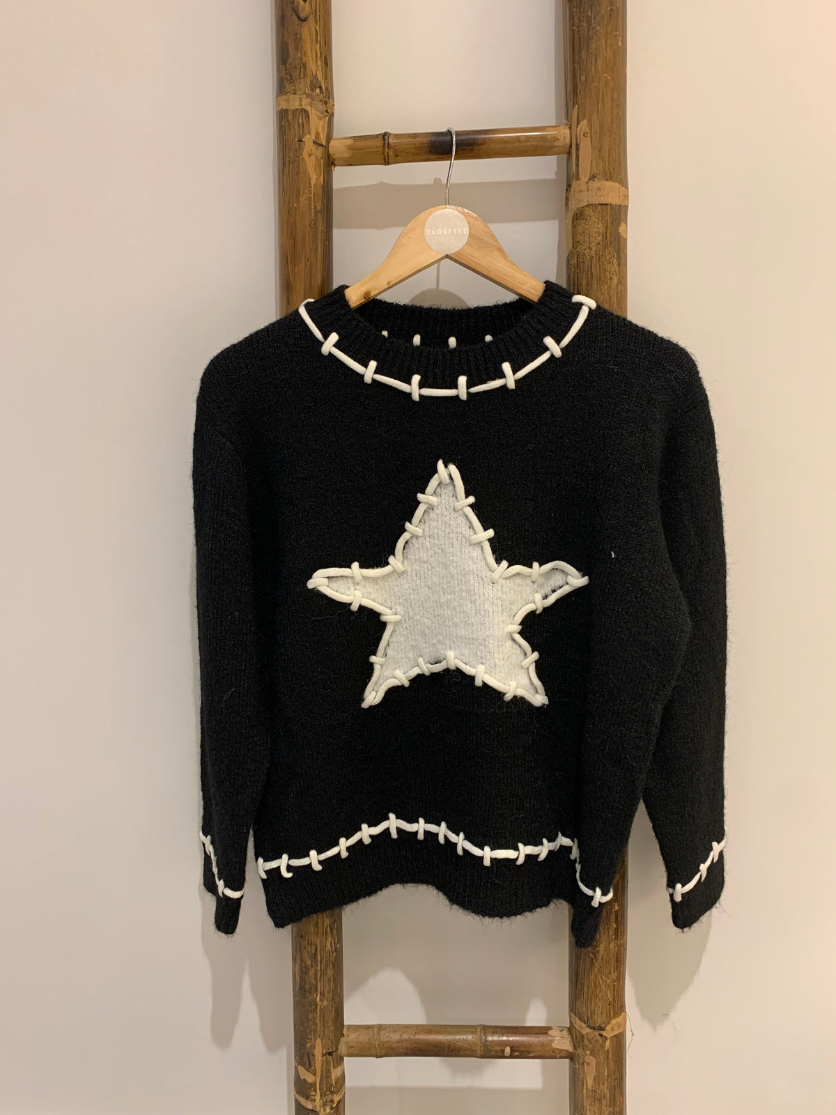 BLACK STAR KNIT