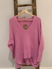 OVERSIZED V NECK KNIT